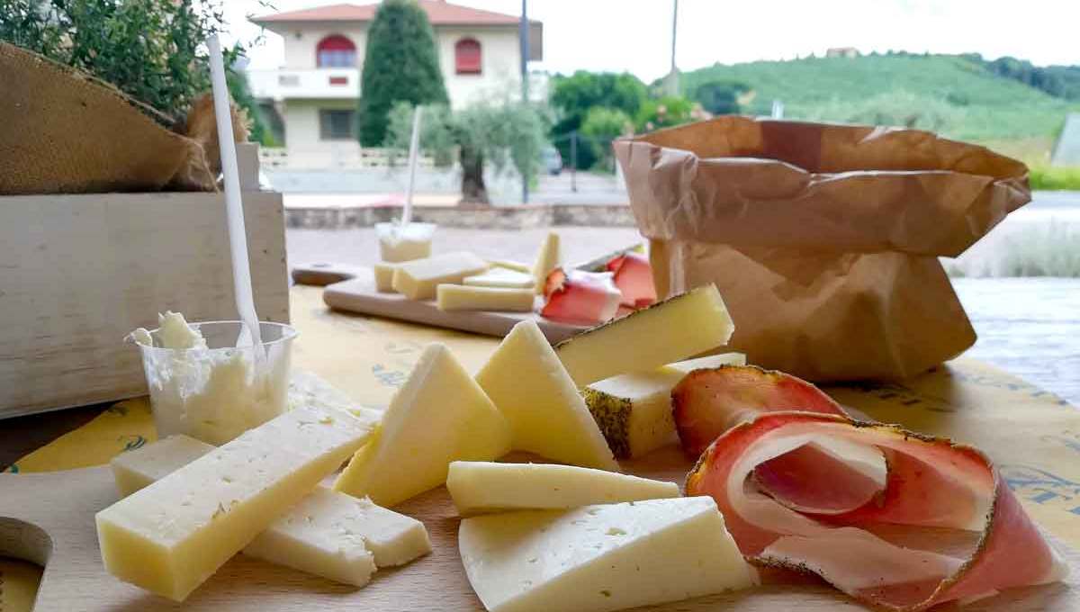 Экскурсия-дегустация на фабрике сыра в Пизе